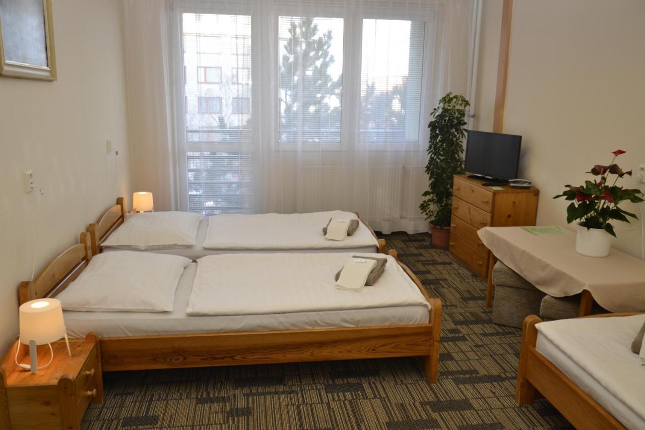 Volha Hostel Prague Exterior photo